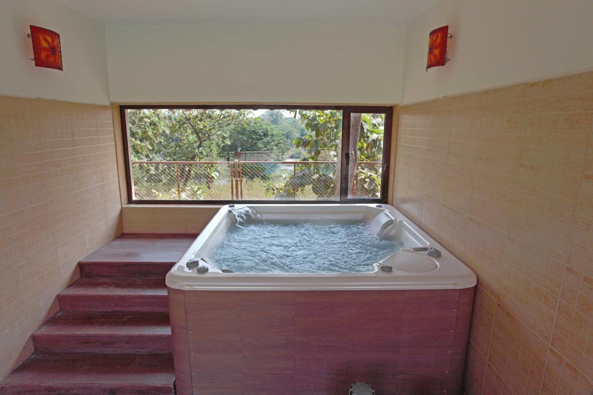 The Fern Gir Forest Resort, Sasan Gir - A Fern Crown Collection Resort Eksteriør bilde